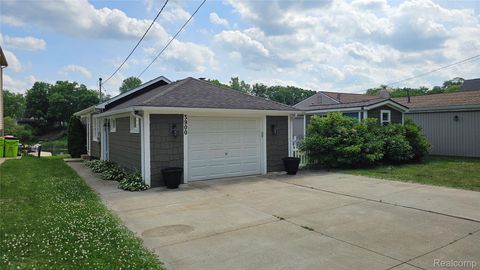 3900 Hillcrest Highland Charter Township MI 48356