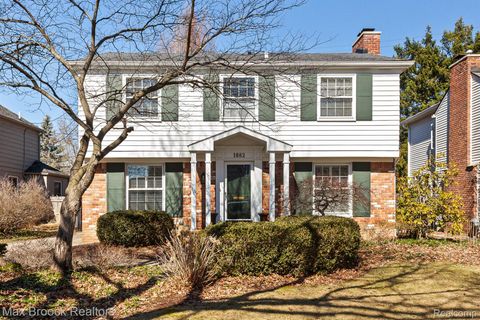 1882 Melbourne Street Birmingham City MI 48009