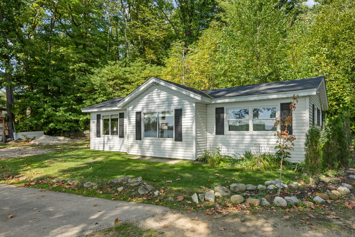 2529 Miner Lake Drive