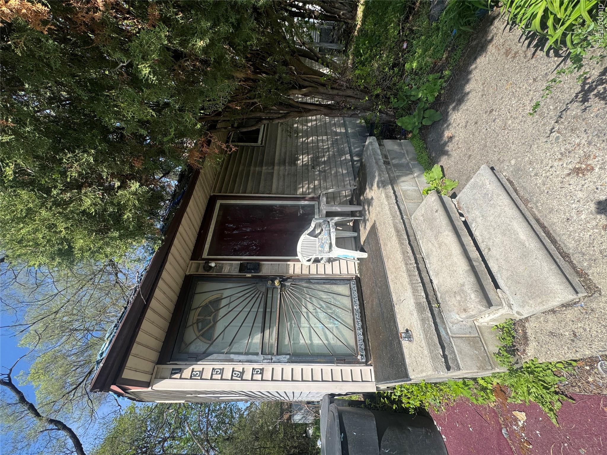 13595 Wyoming Avenue