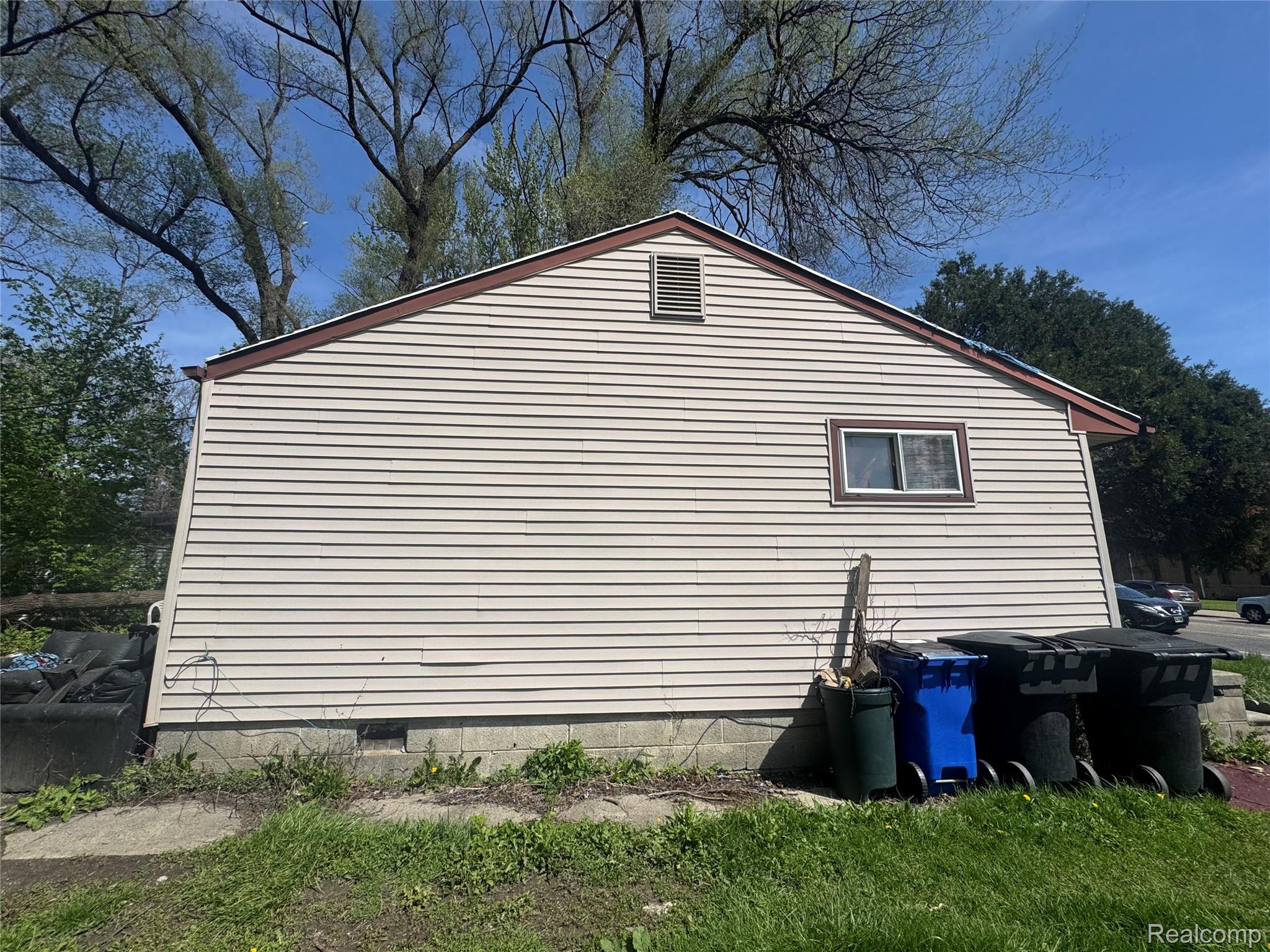 13595 Wyoming Avenue