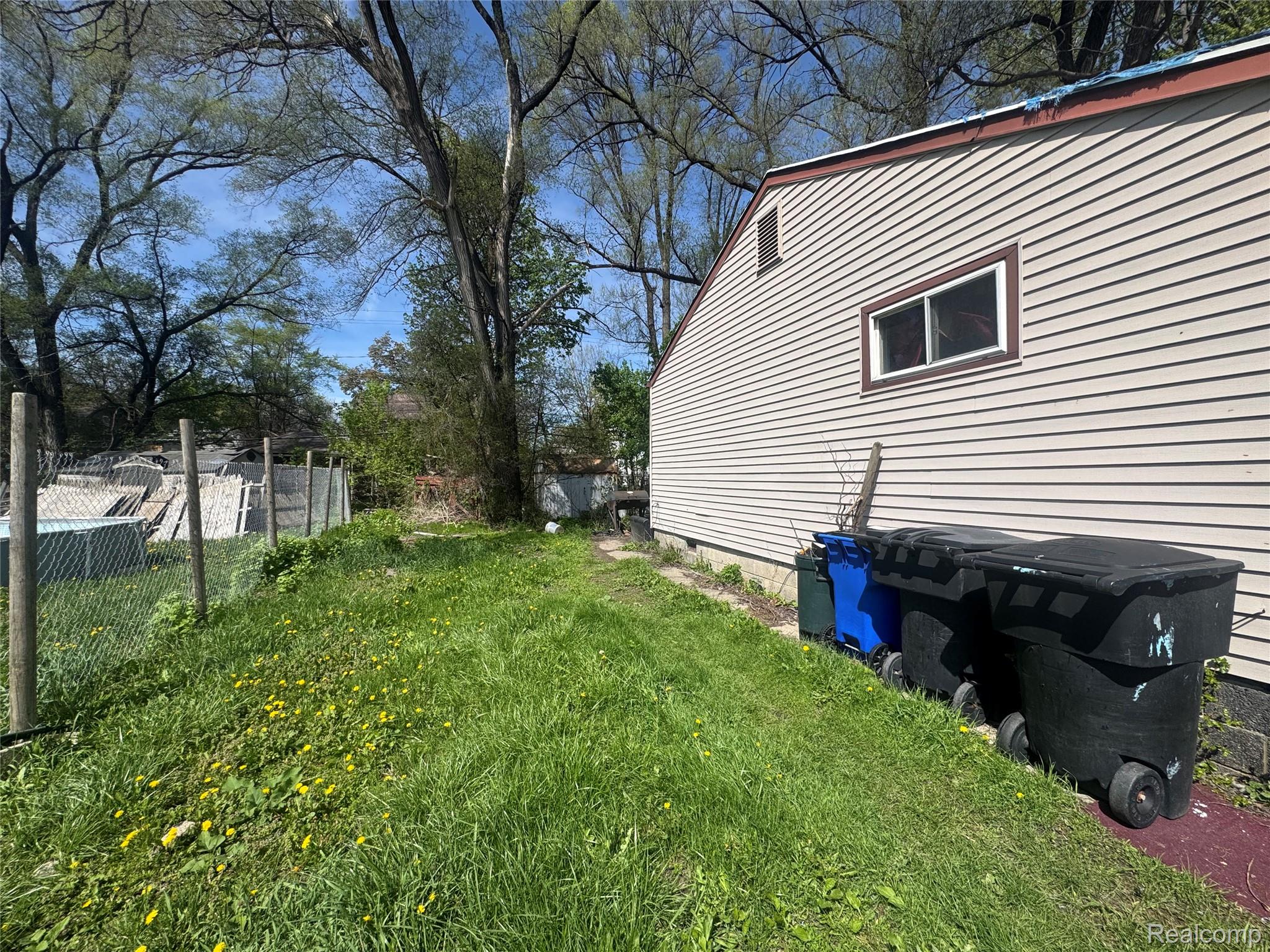 13595 Wyoming Avenue