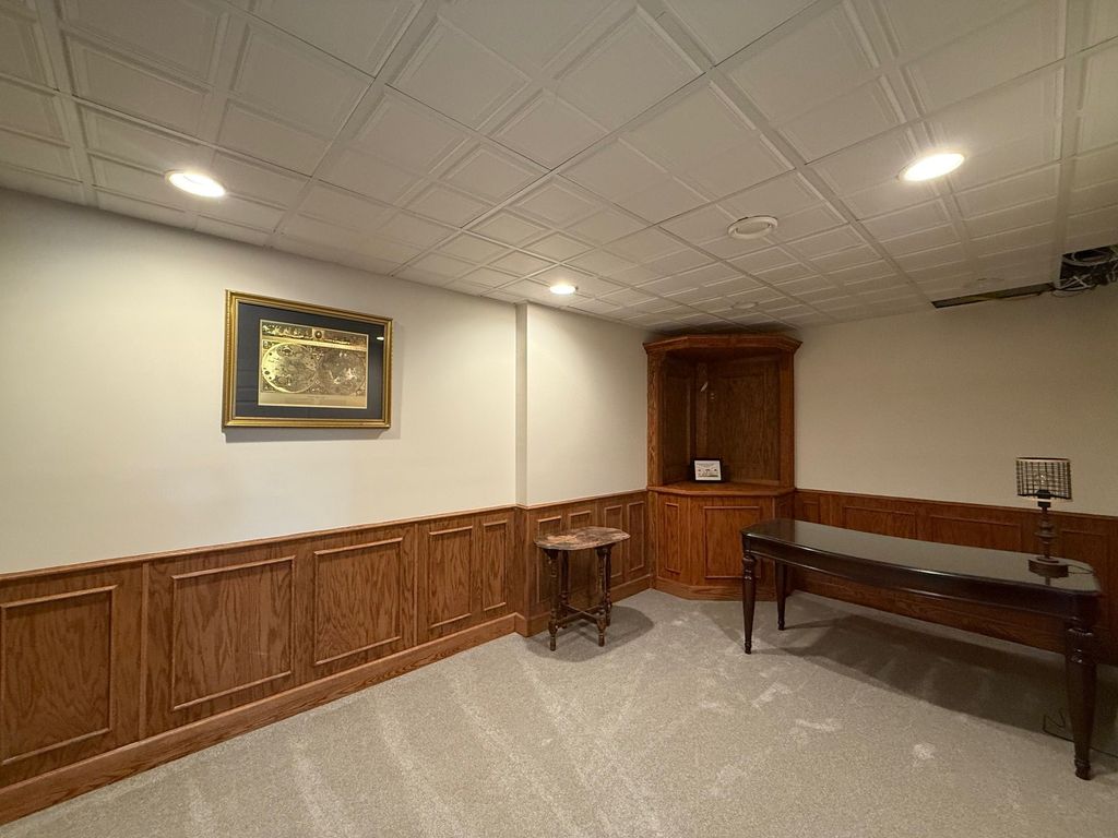 listing image 74