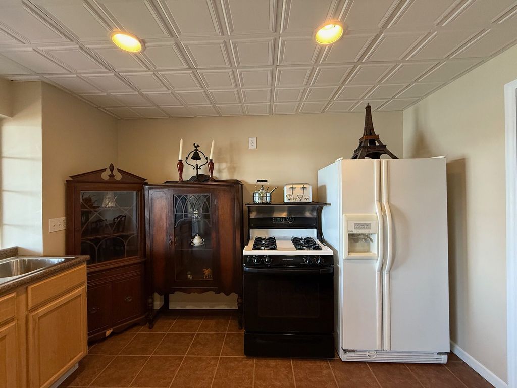 listing image 82