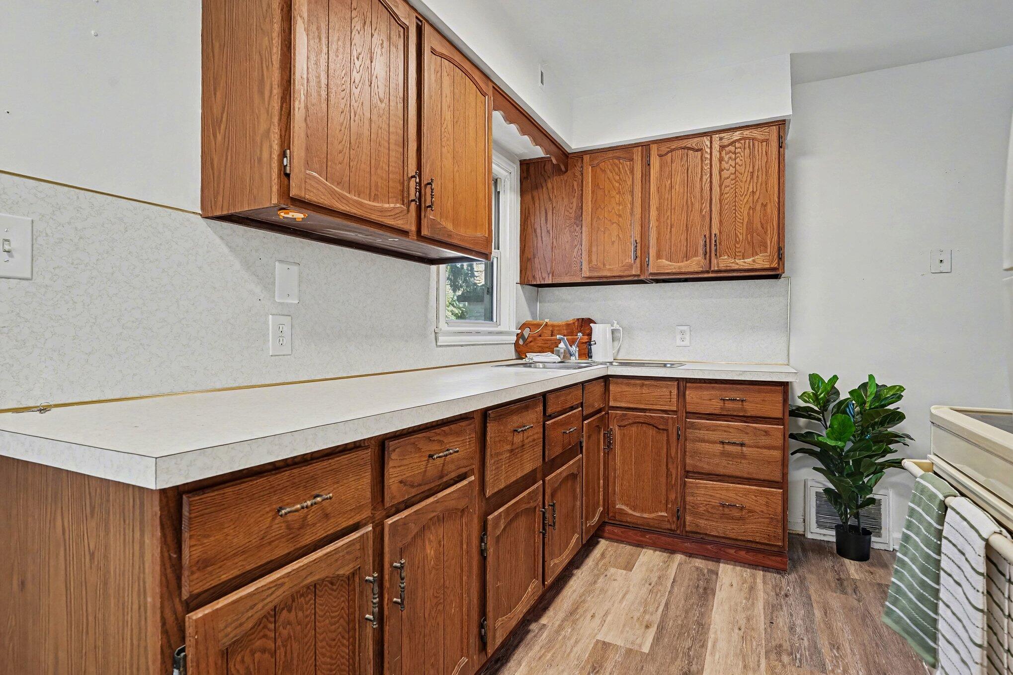 1736 Montague Avenue