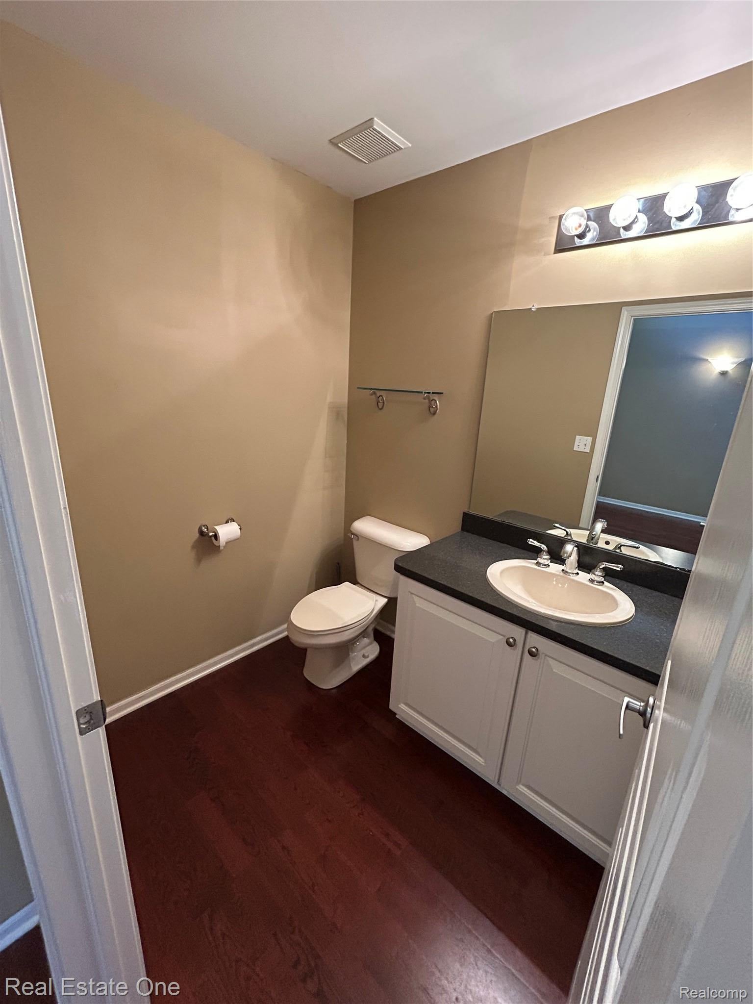 163 S VISTA