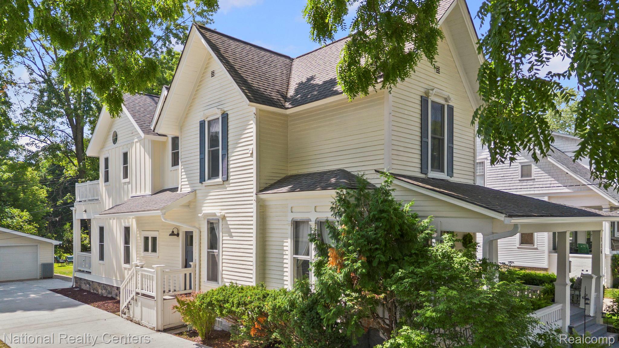 8-web-or-mls-116-s-rogers-st.jpg