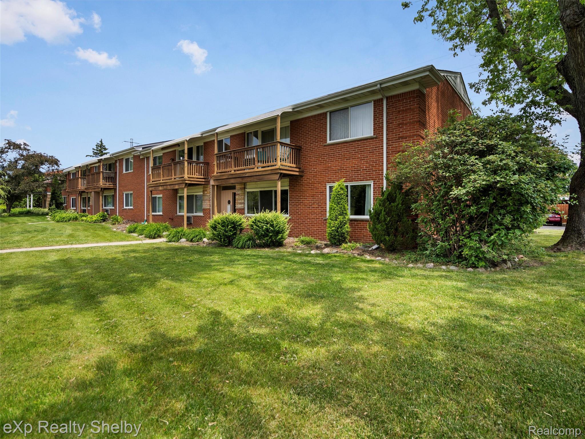 3100 Linwood Avenue 28