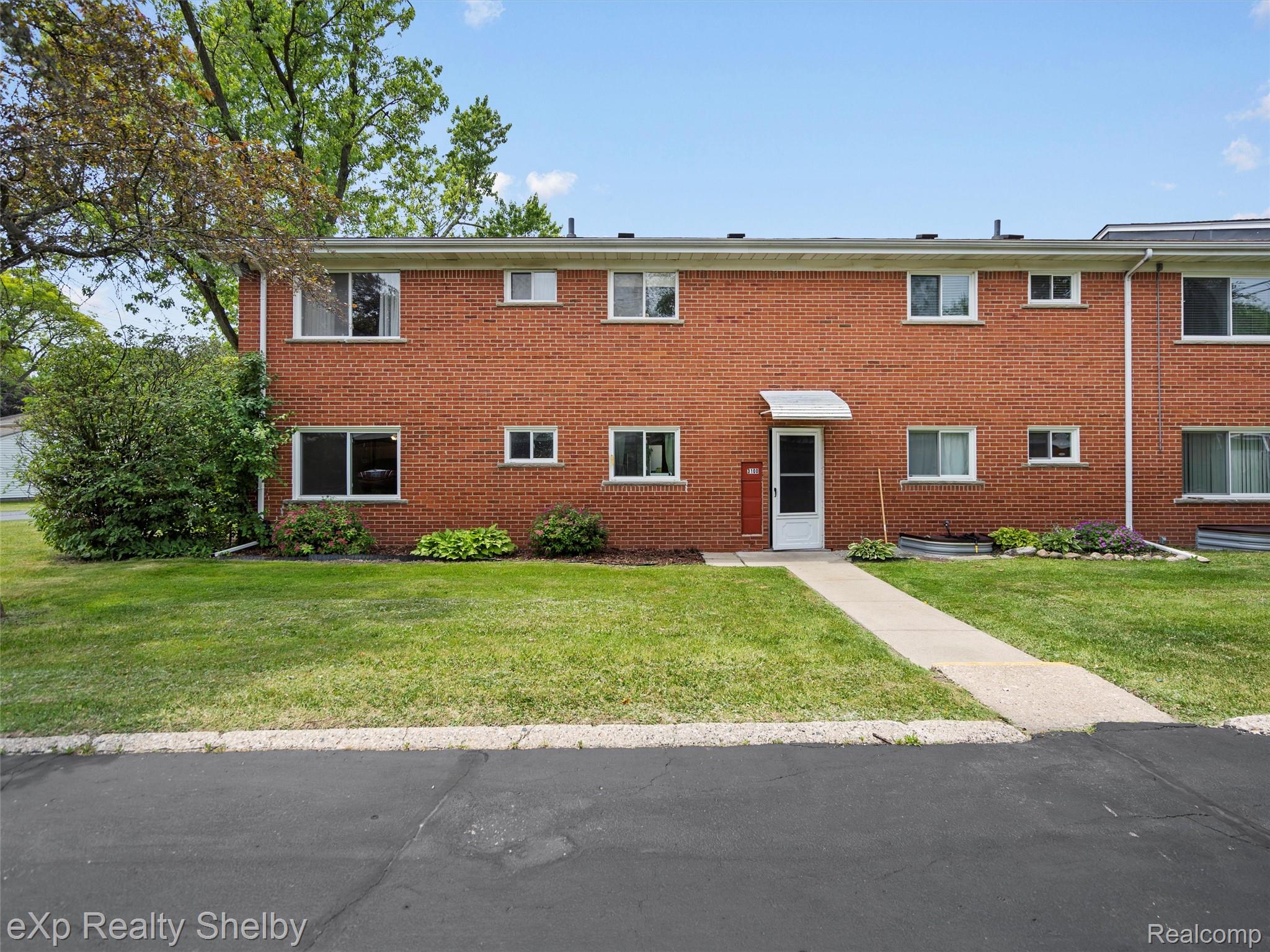 3100 Linwood Avenue 28