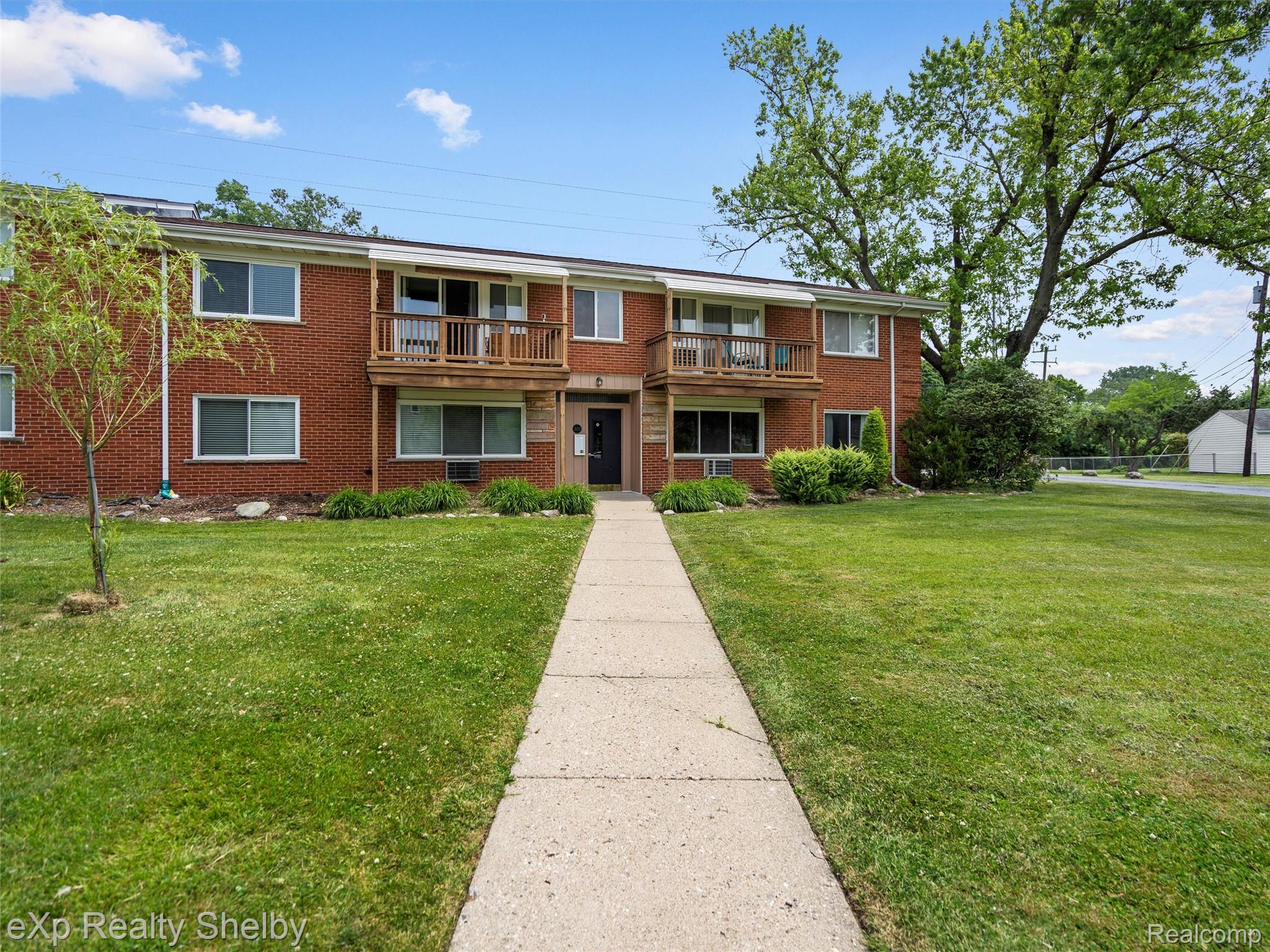 3100 Linwood Avenue 28
