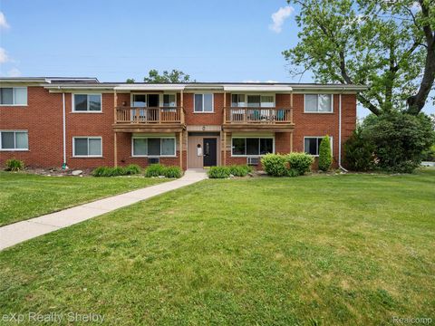 3100 Linwood Avenue 28 Royal Oak City MI 48073