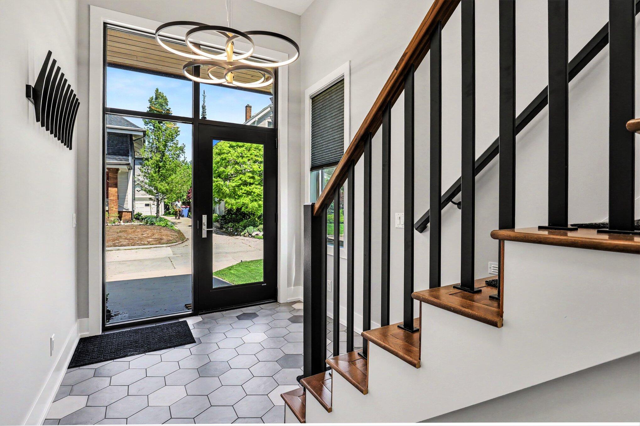14 Trowbridge Street #1