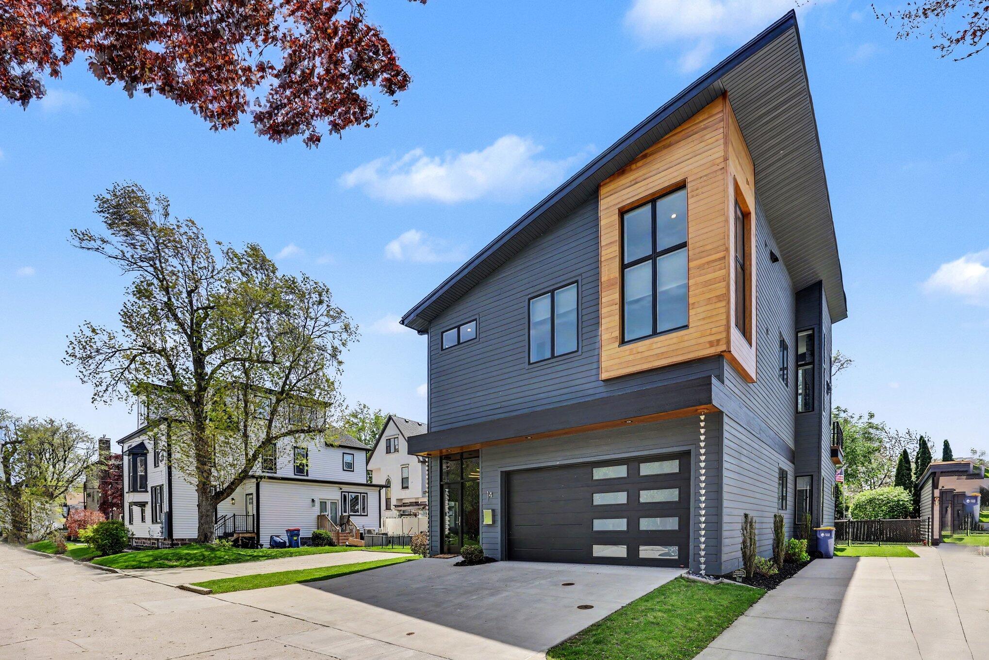 14 Trowbridge Street #1