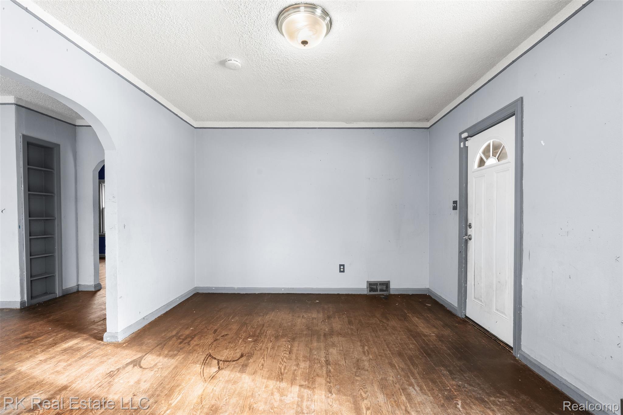 1125 E Hayes Avenue
