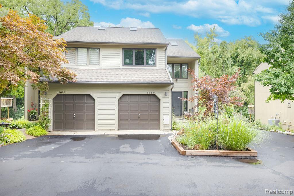 1880 W Liberty Street