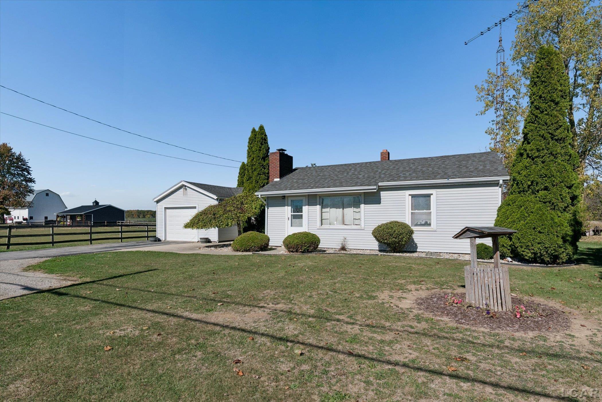 5576 W Beecher Road