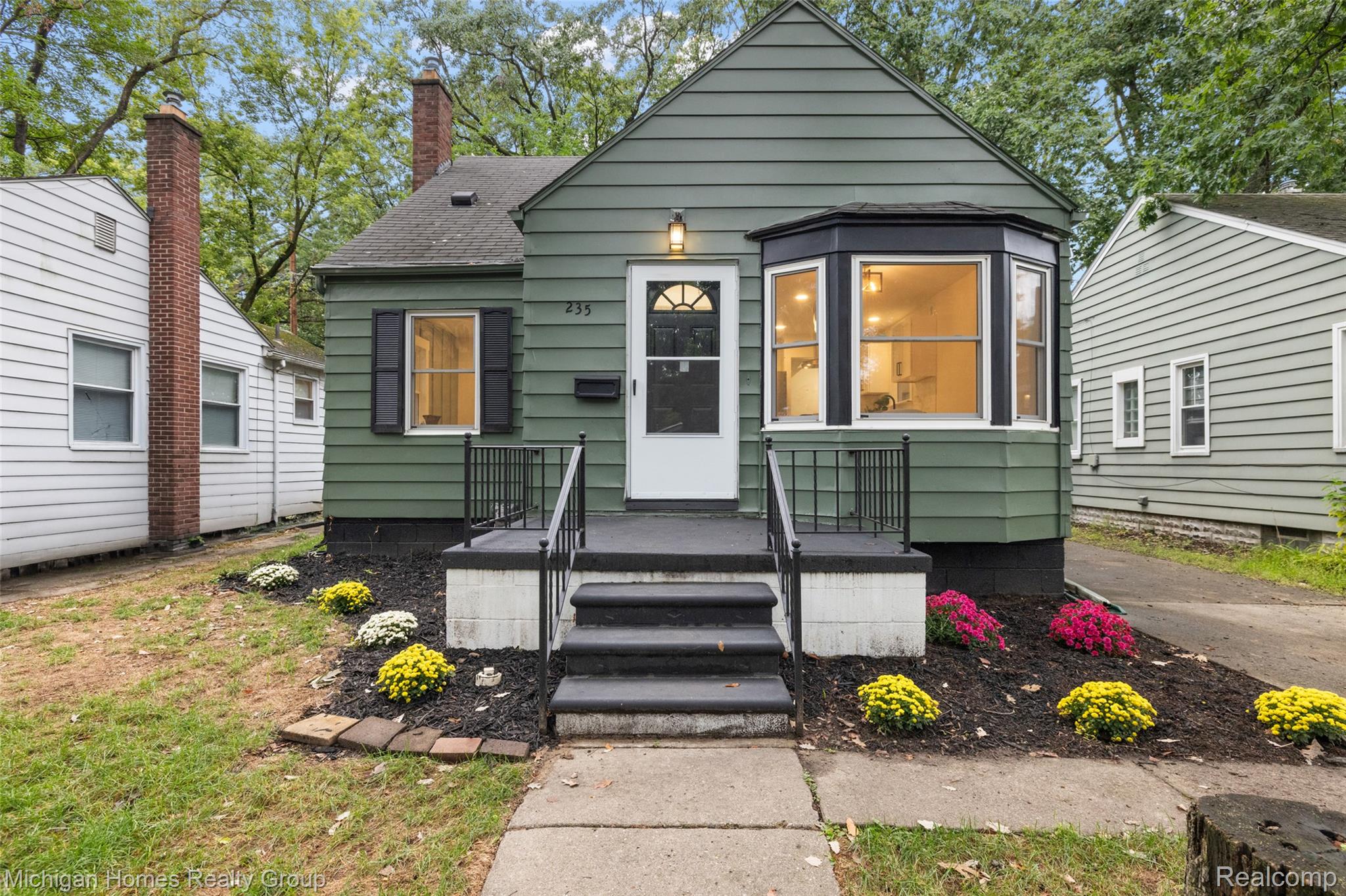 235 Flowerdale Street Street