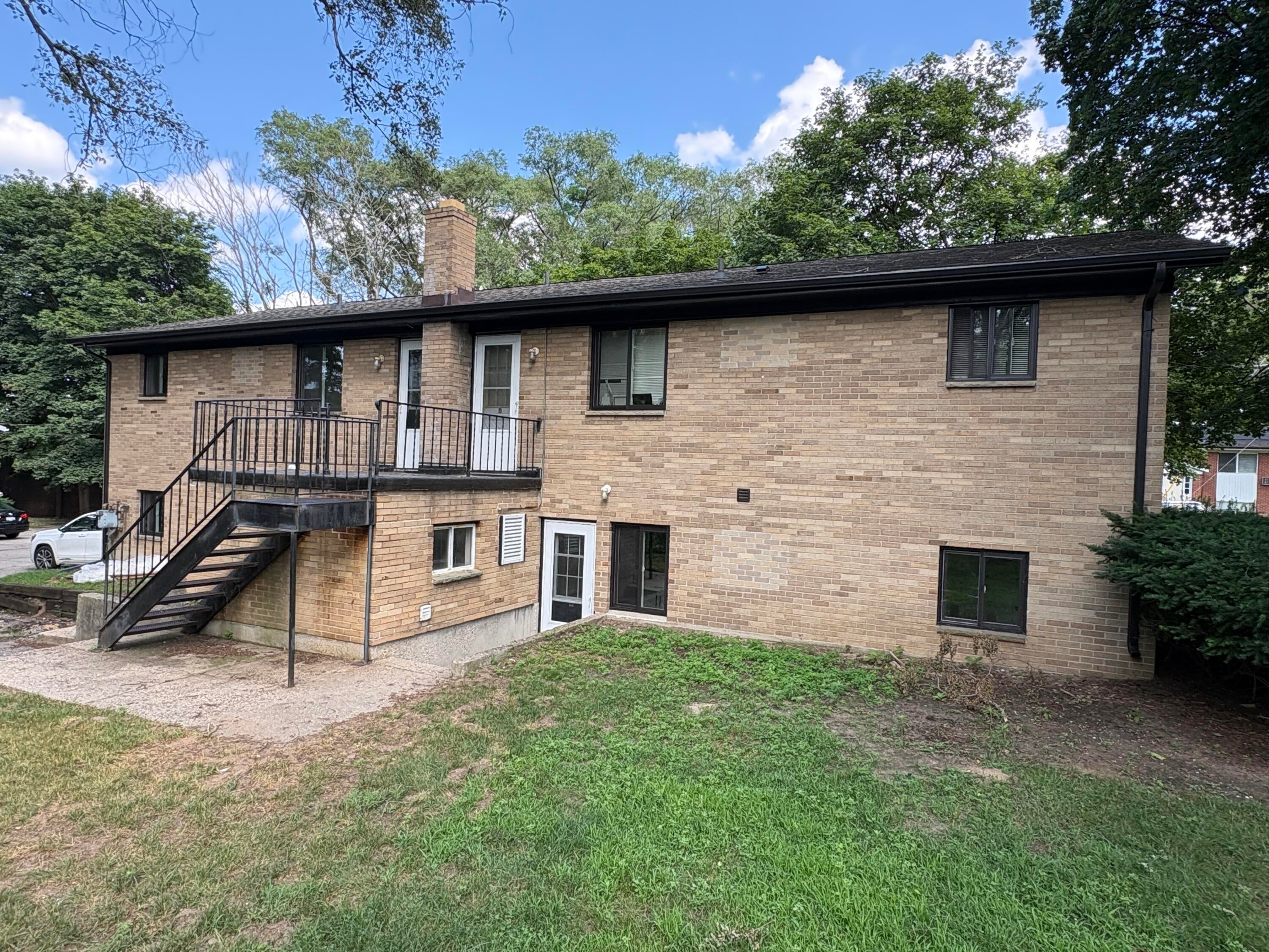 3131 Copley Drive SW