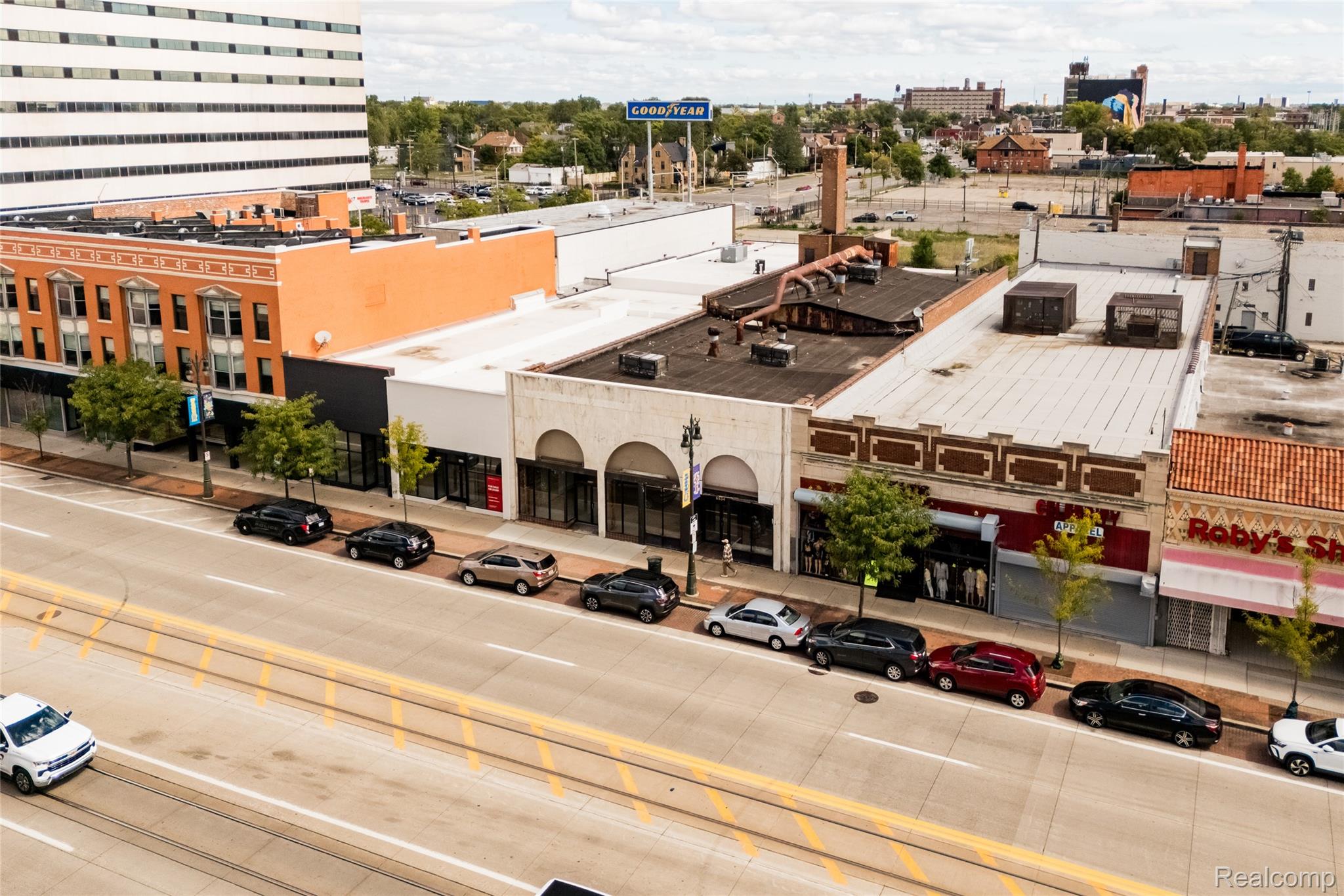 6532 Woodward Avenue