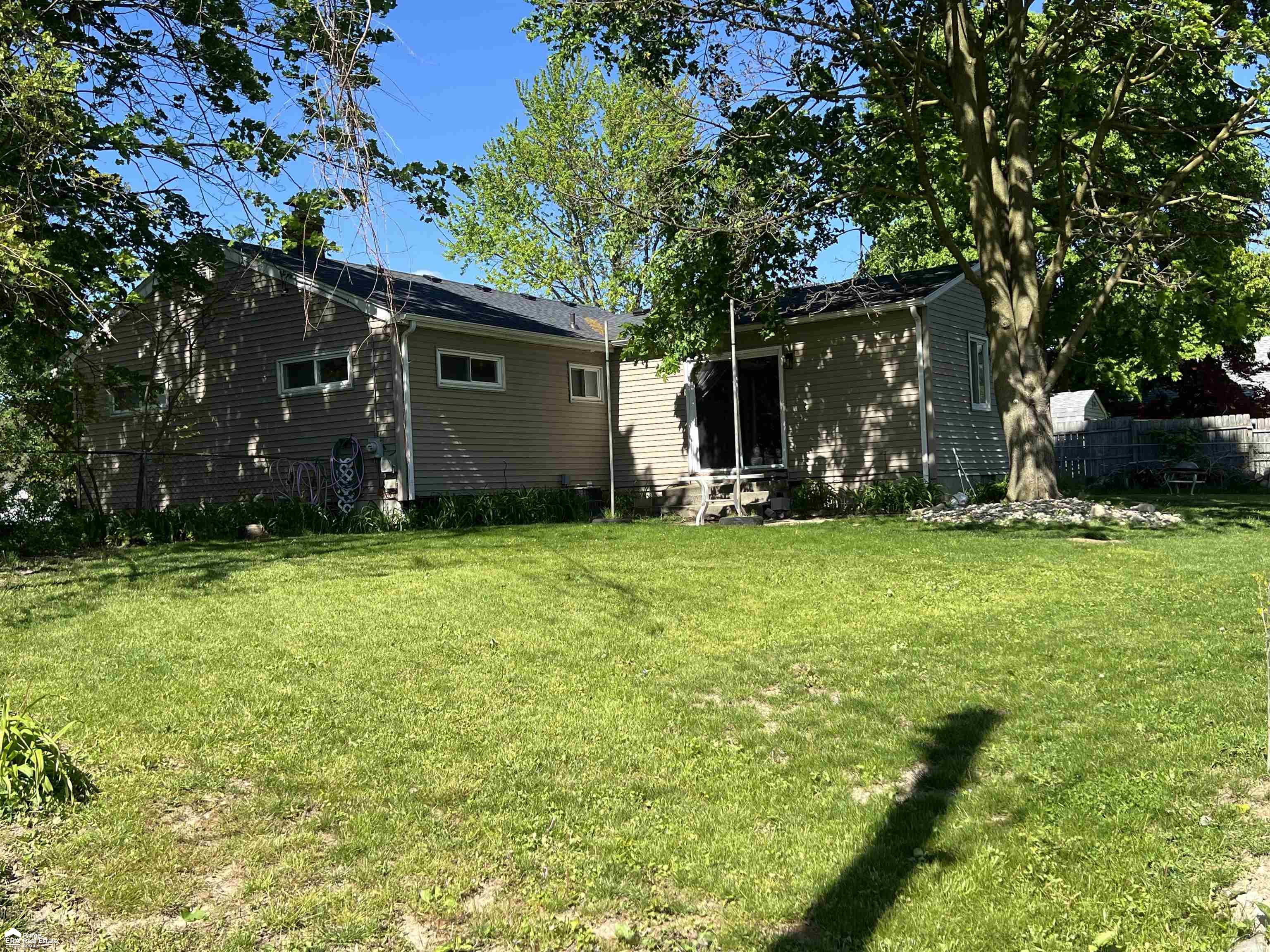 835 Southwood Dr Drive