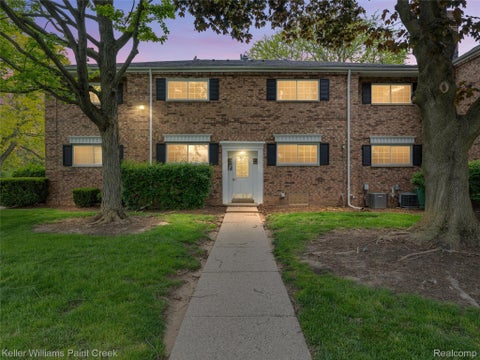 Photo for 685 E Fox Hills Drive 67