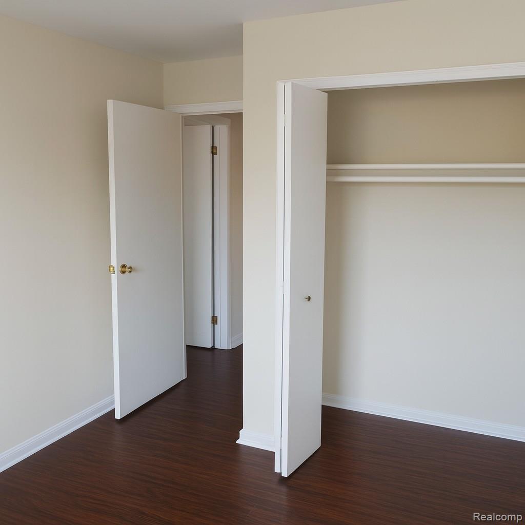 St Clair Shores, Michigan 48080, United States, 2 Bedrooms Bedrooms, ,2 BathroomsBathrooms,Residential,Active,244749