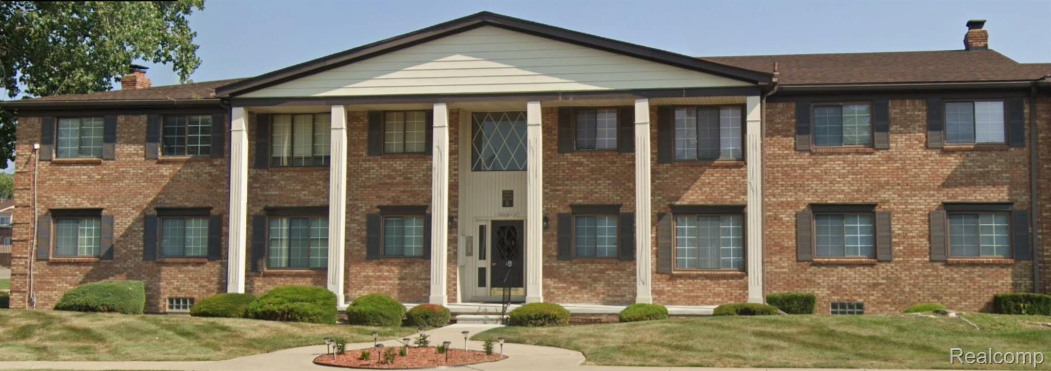 St Clair Shores, Michigan 48080, United States, 2 Bedrooms Bedrooms, ,2 BathroomsBathrooms,Residential,Active,244749