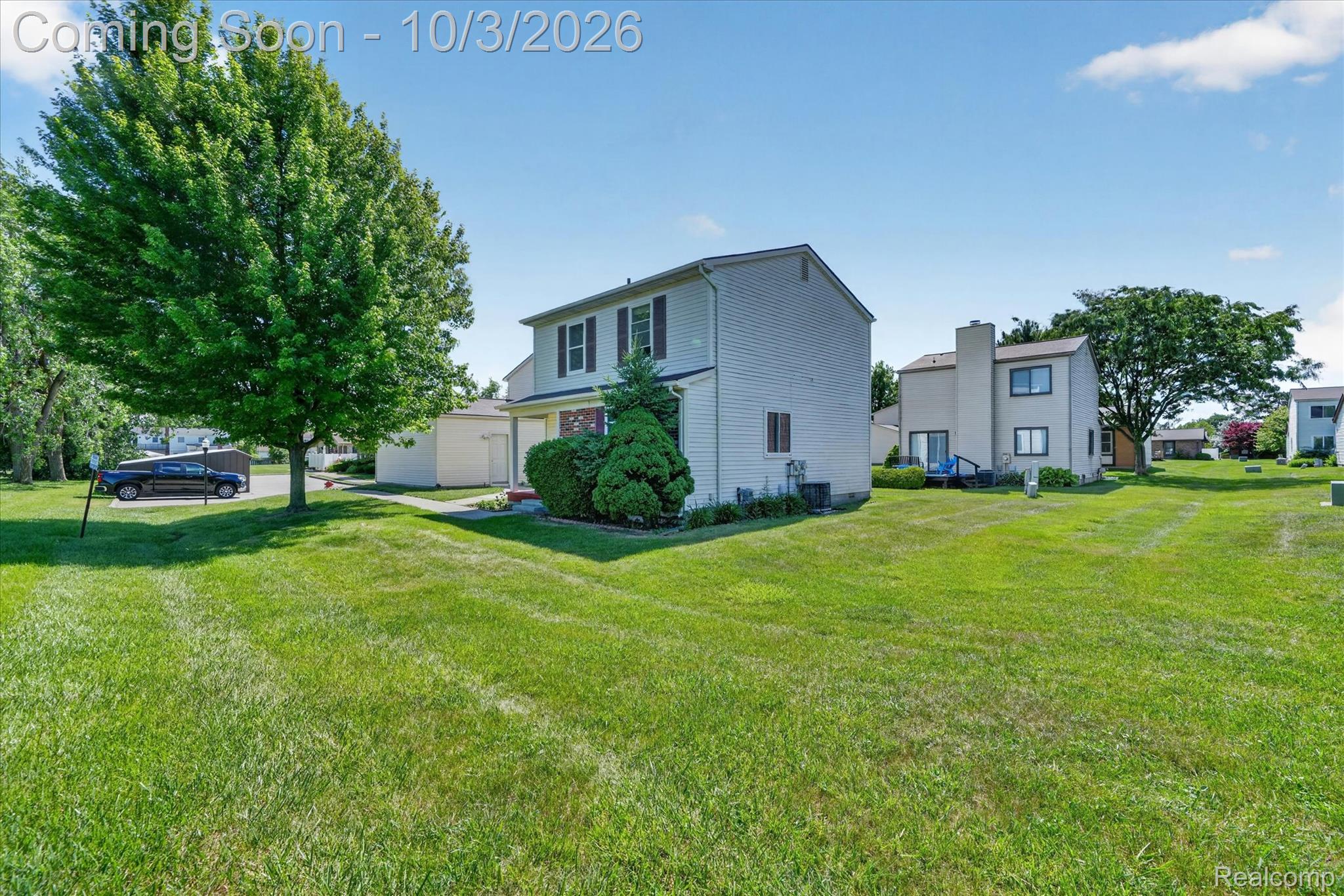 2824 Roundtree Drive