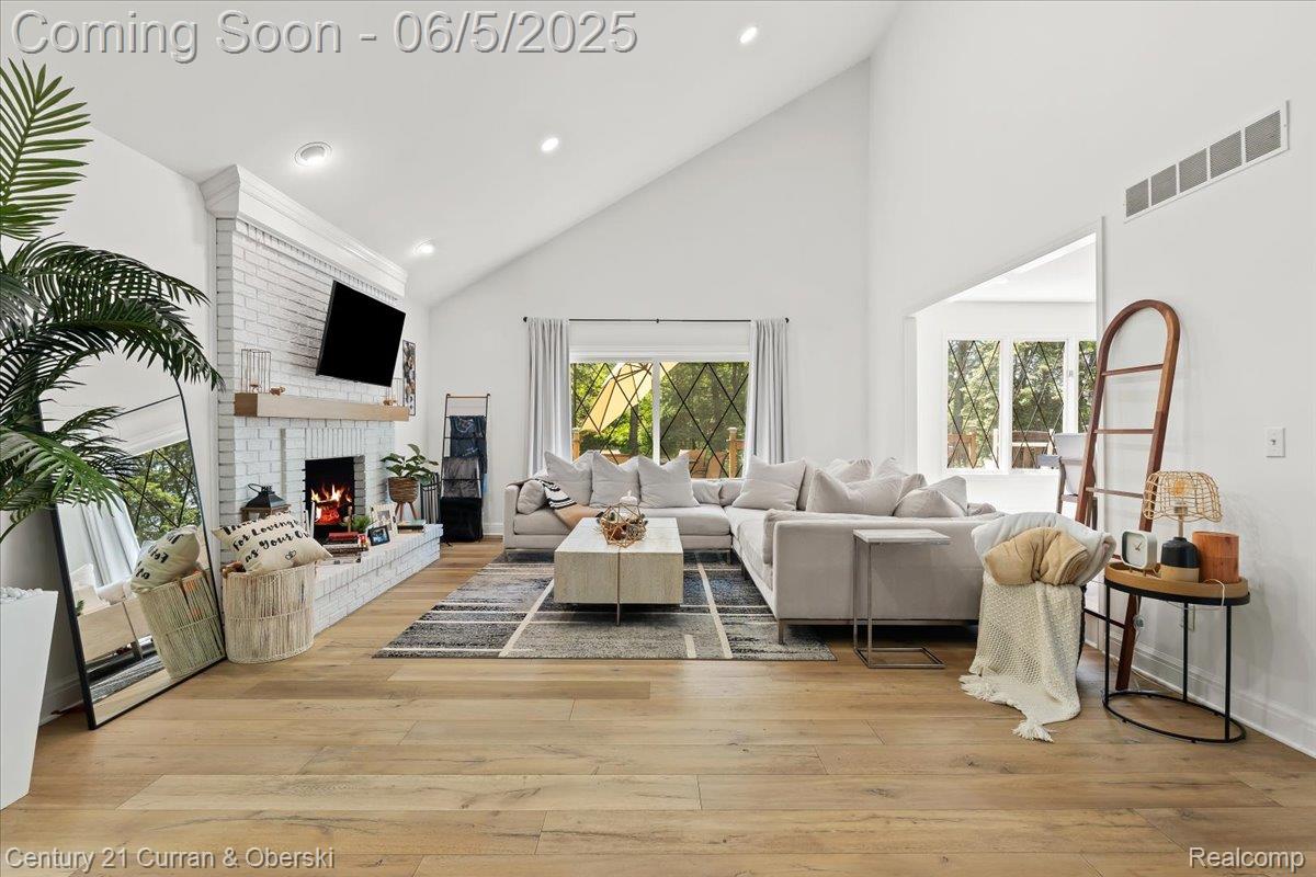 22275 HEATHERIDGE Lane