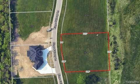 16774 Kings Fairway Lane Grand Blanc City MI 48439