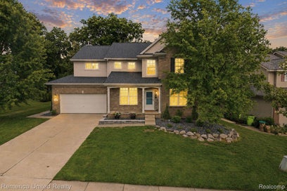 1842 Autumn Glen Drive Hartland Township MI 48843