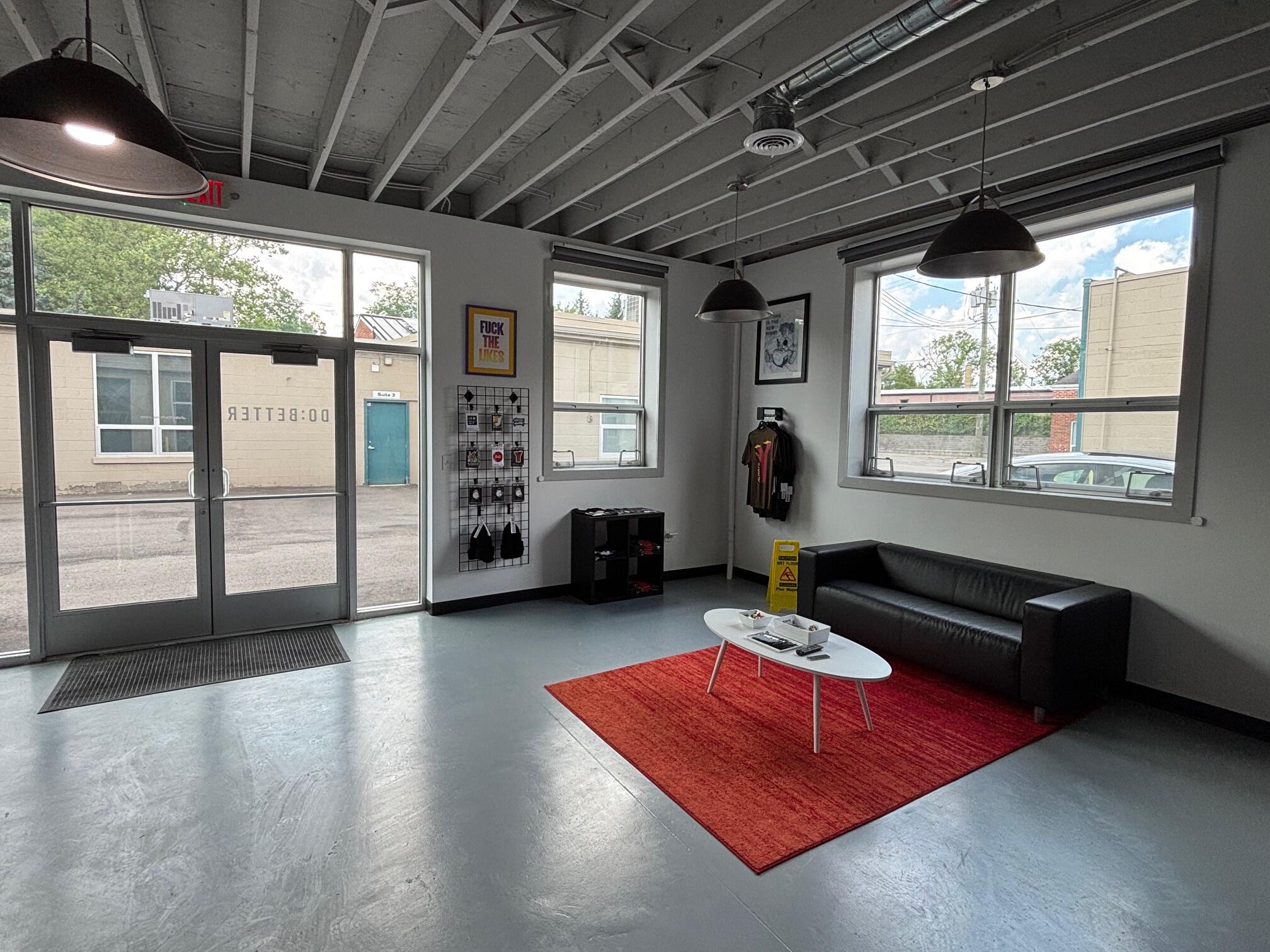 1342 N Main 6