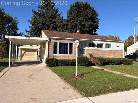 723 WOODBINE DR, FENTON, MI 48430 - Image eee72d5baed69d957254d0e227568fa0/674268742