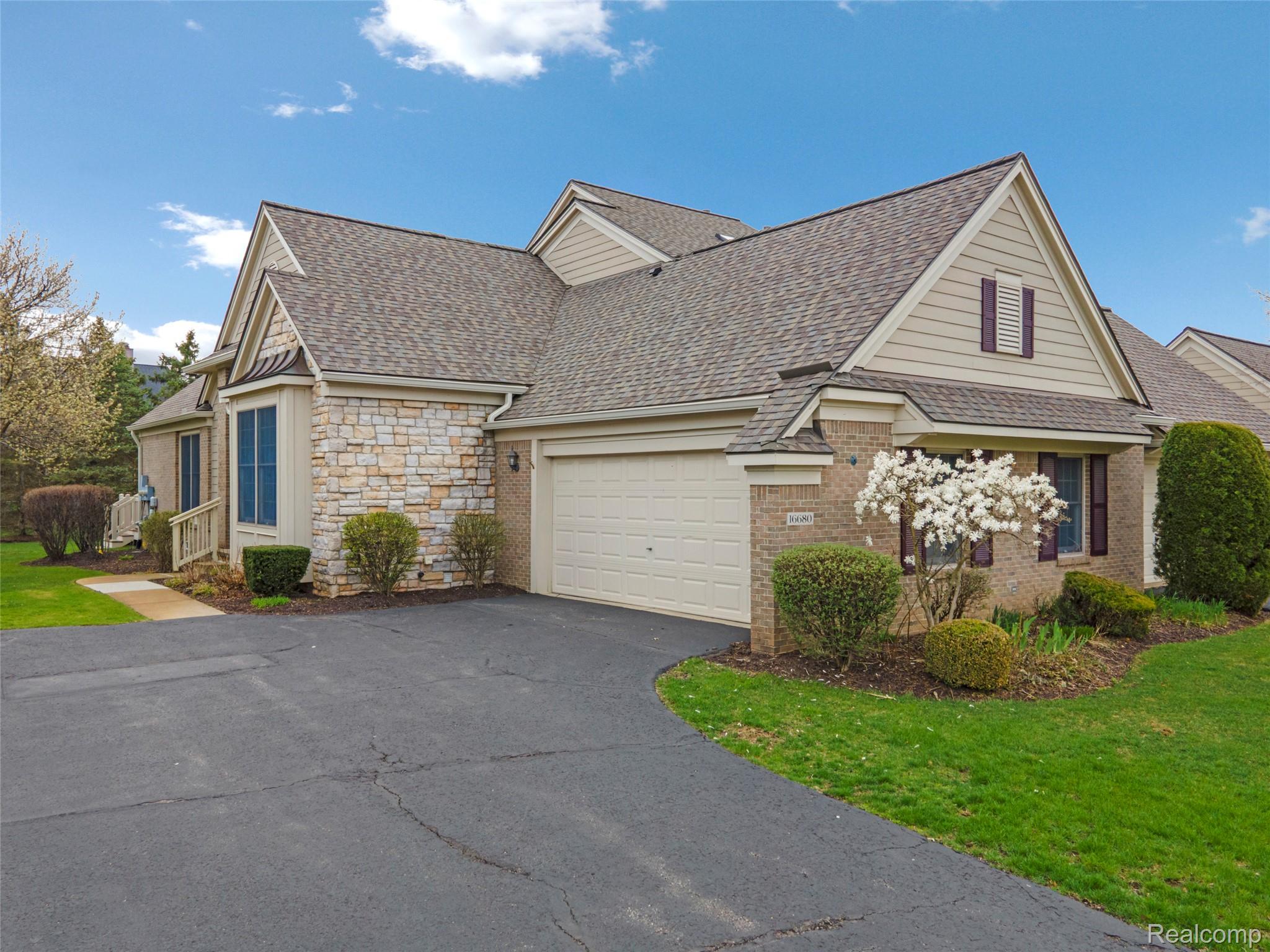 16680 Lyonhurst Circle