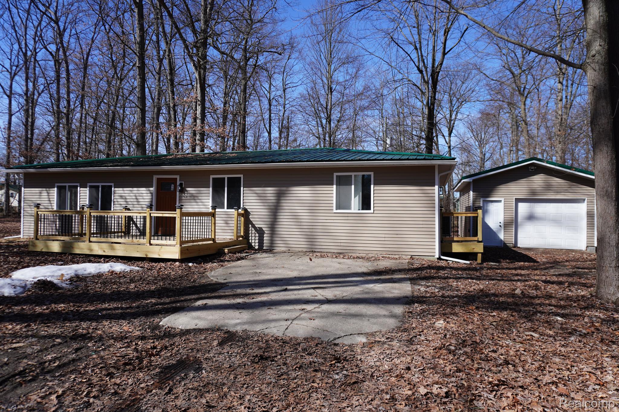 631 PINE Drive