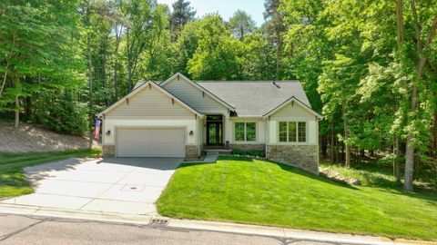 Tiny photo for 712 Glen Oak Drive, Unknown, MI 48158 (MLS # 55026024988)