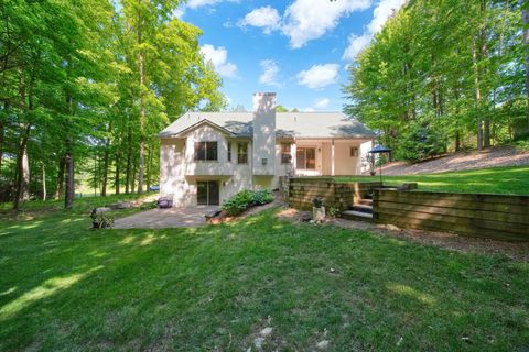 Tiny photo for 712 Glen Oak Drive, Unknown, MI 48158 (MLS # 55026024988)