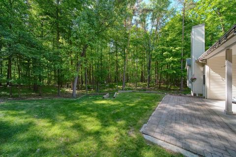 Tiny photo for 712 Glen Oak Drive, Unknown, MI 48158 (MLS # 55026024988)