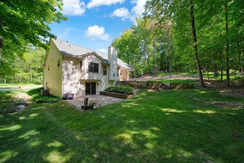 Tiny photo for 712 Glen Oak Drive, Unknown, MI 48158 (MLS # 55026024988)