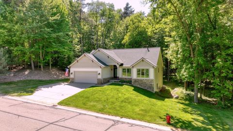 Tiny photo for 712 Glen Oak Drive, Unknown, MI 48158 (MLS # 55026024988)