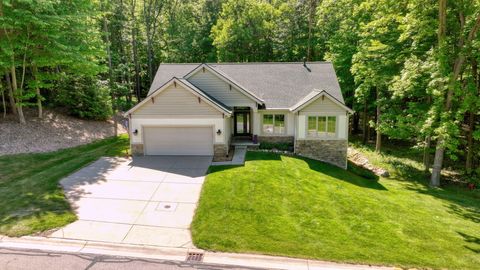 Tiny photo for 712 Glen Oak Drive, Unknown, MI 48158 (MLS # 55026024988)