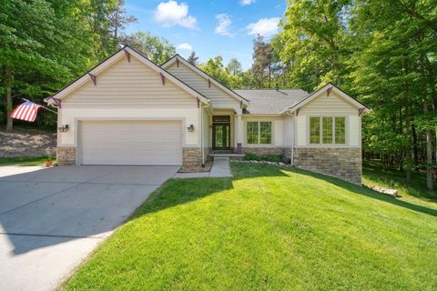 Tiny photo for 712 Glen Oak Drive, Unknown, MI 48158 (MLS # 55026024988)