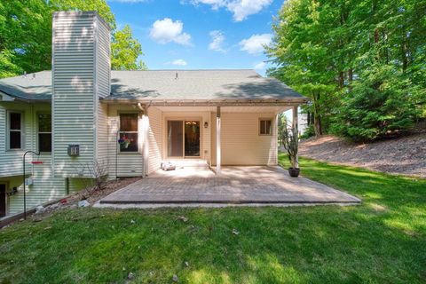 Tiny photo for 712 Glen Oak Drive, Unknown, MI 48158 (MLS # 55026024988)