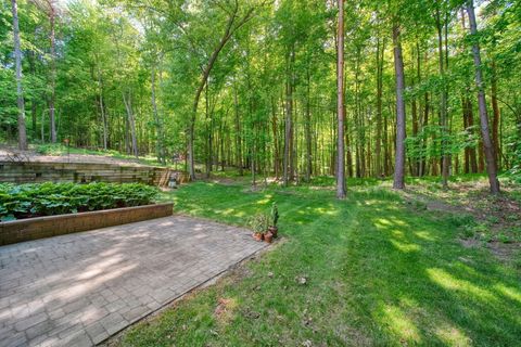Tiny photo for 712 Glen Oak Drive, Unknown, MI 48158 (MLS # 55026024988)