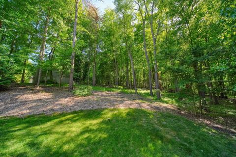 Tiny photo for 712 Glen Oak Drive, Unknown, MI 48158 (MLS # 55026024988)