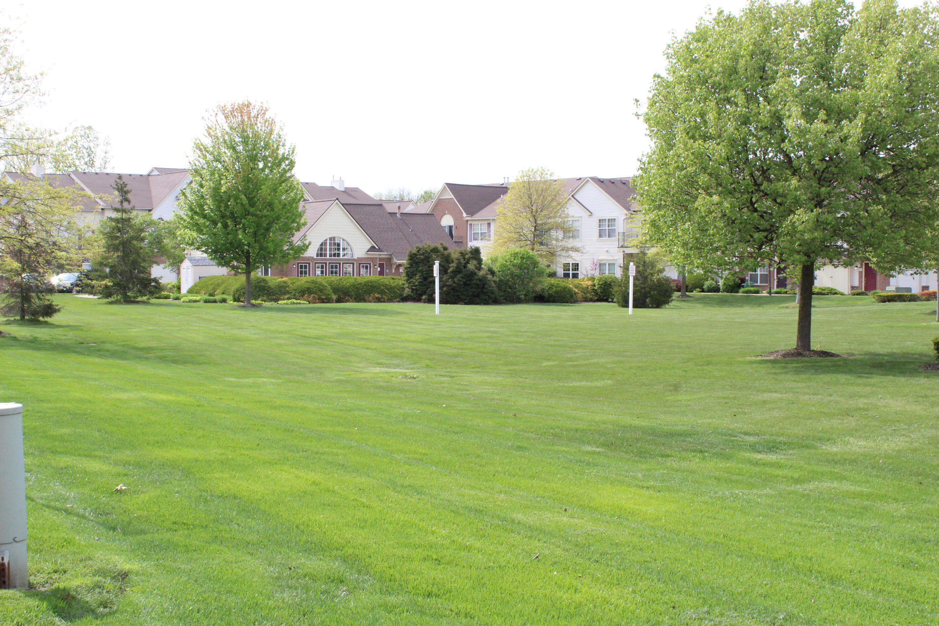 9541 LAKESIDE Drive