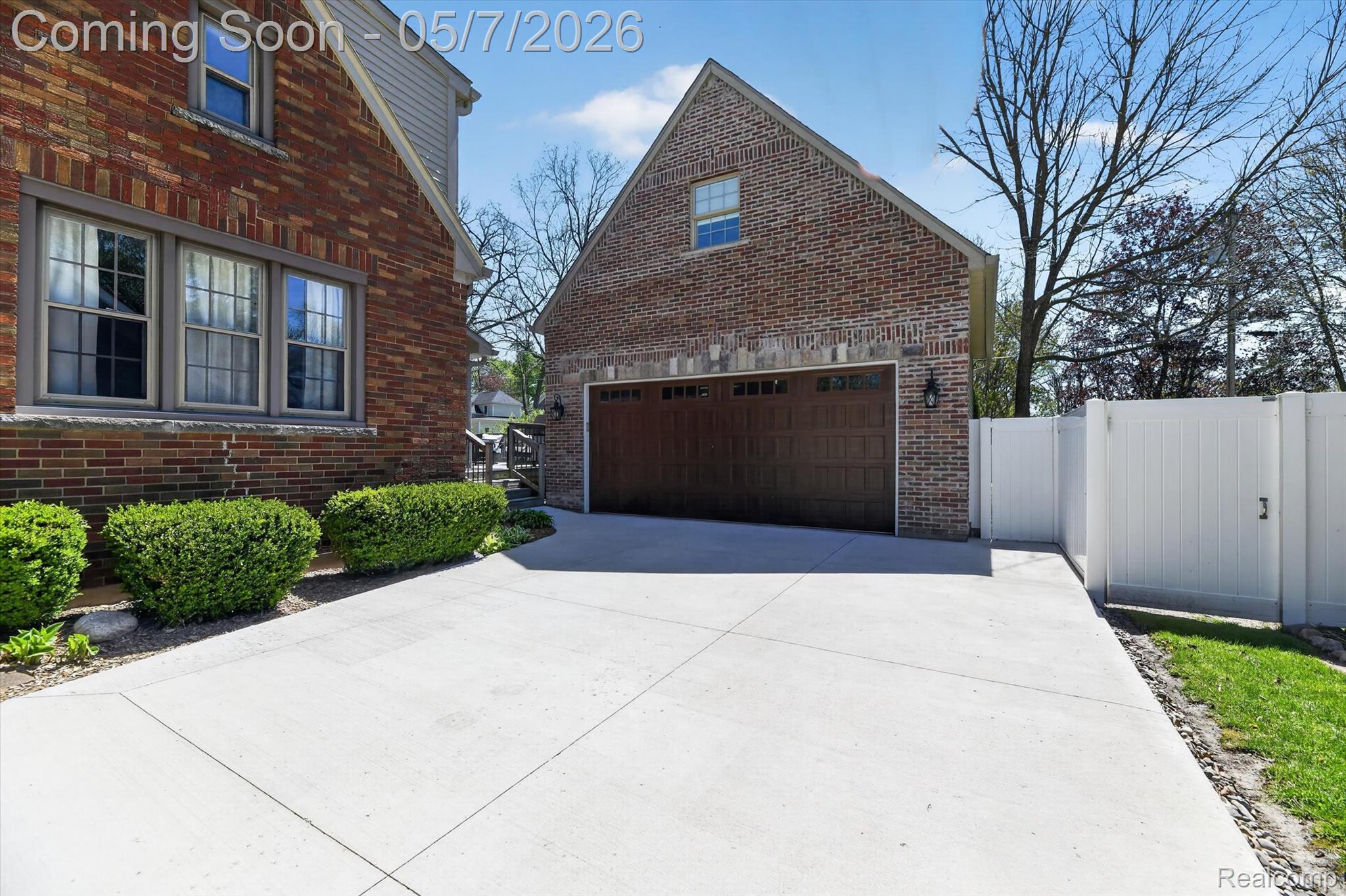 123 Riddle Street