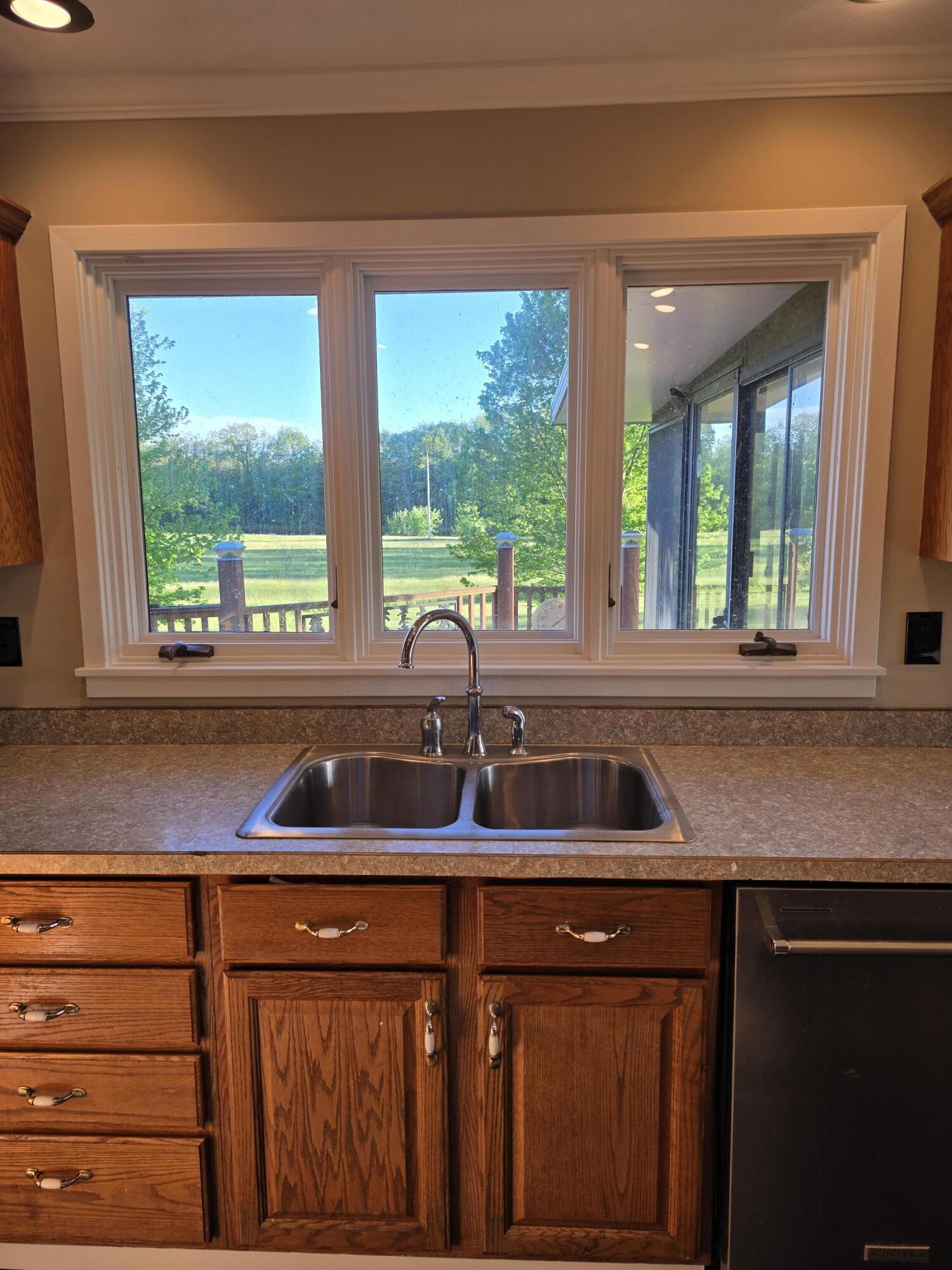 2021 W Pine River Road