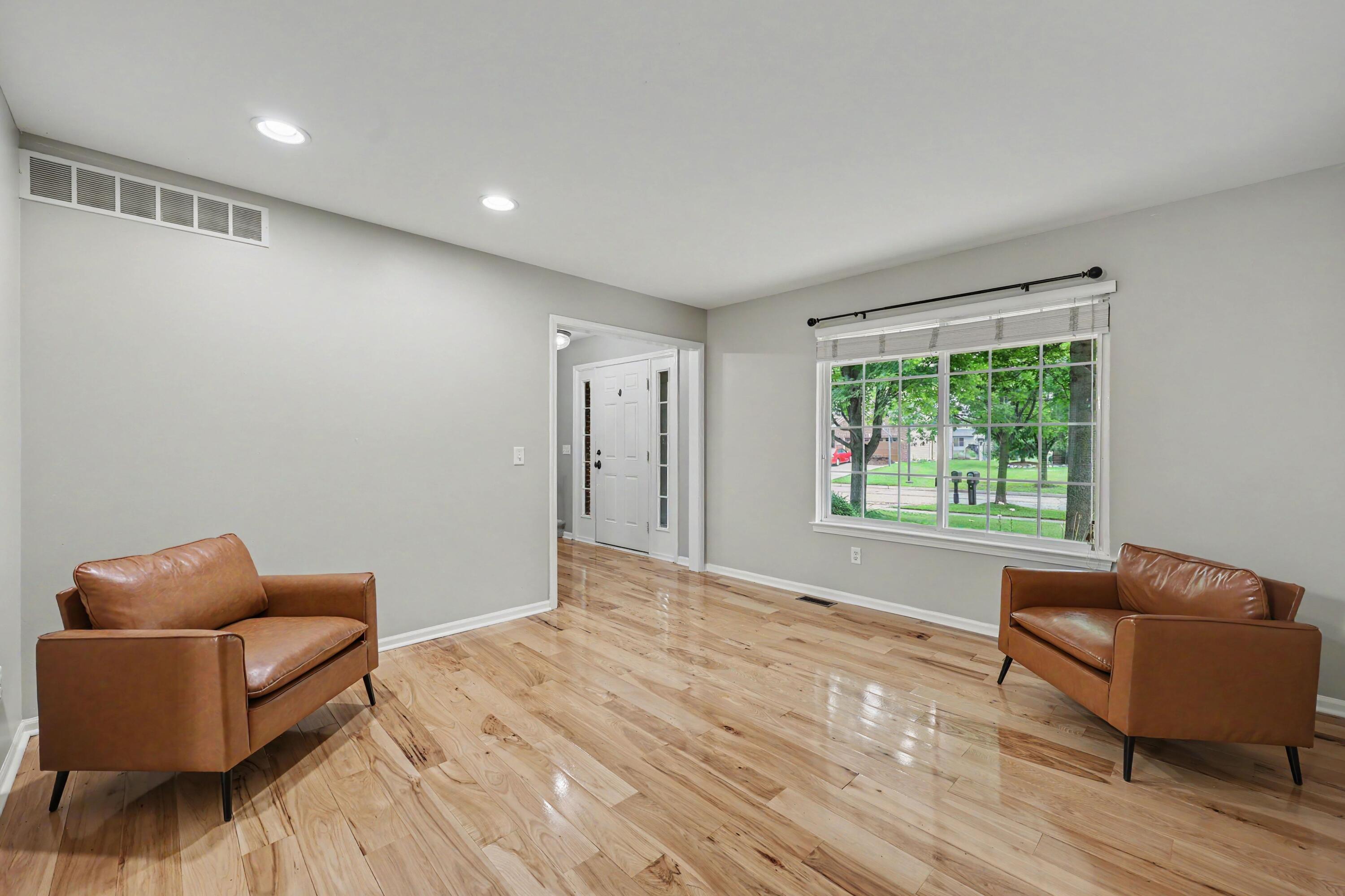 1433 Carston Lane