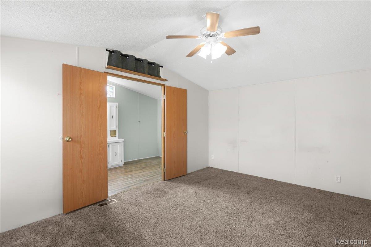 Clinton Charter Township, Michigan 48038, United States, 3 Bedrooms Bedrooms, ,2 BathroomsBathrooms,Residential,Active,167511